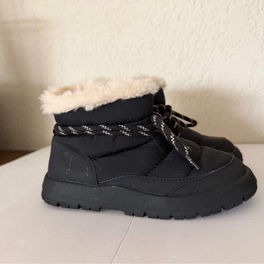 Zara Toddler Zara quilted boots size 29 
5US in black gentle used